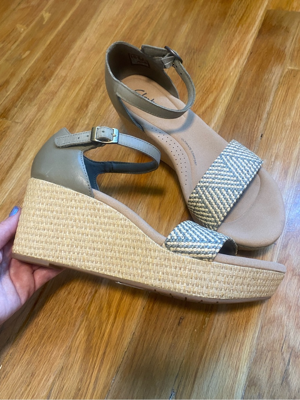 Clarks Rose Ease Wedge Sandal - Size 9.5 - wedge sandal, Olive